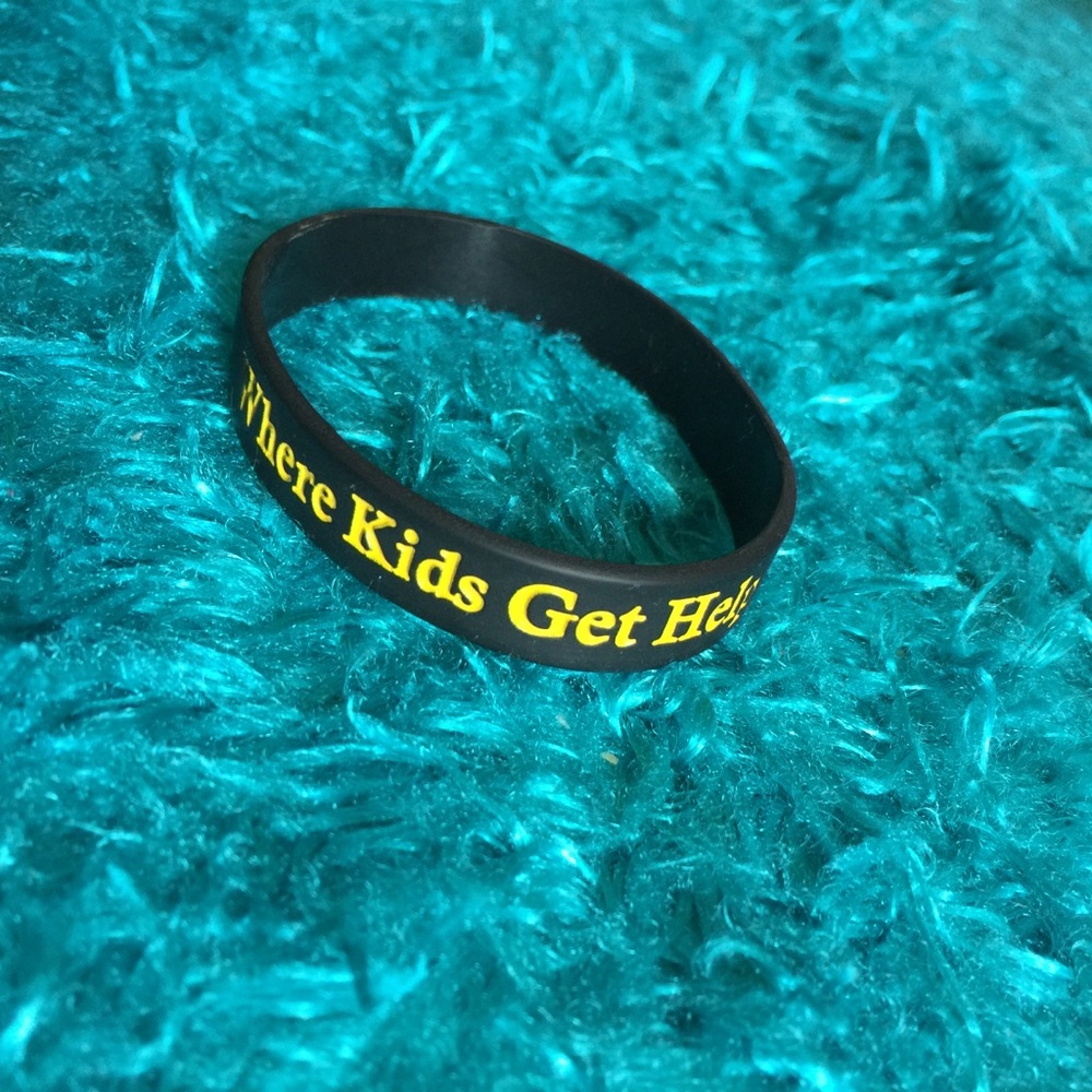 Safe Place black and yellow silicone bracelet
